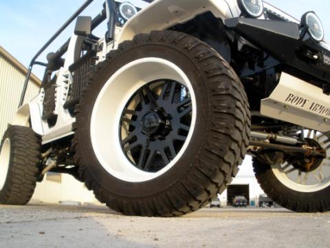 SS-M16 35x12.50R17LT Radial Light Truck Hybrid Terrain Tire Interco Tire